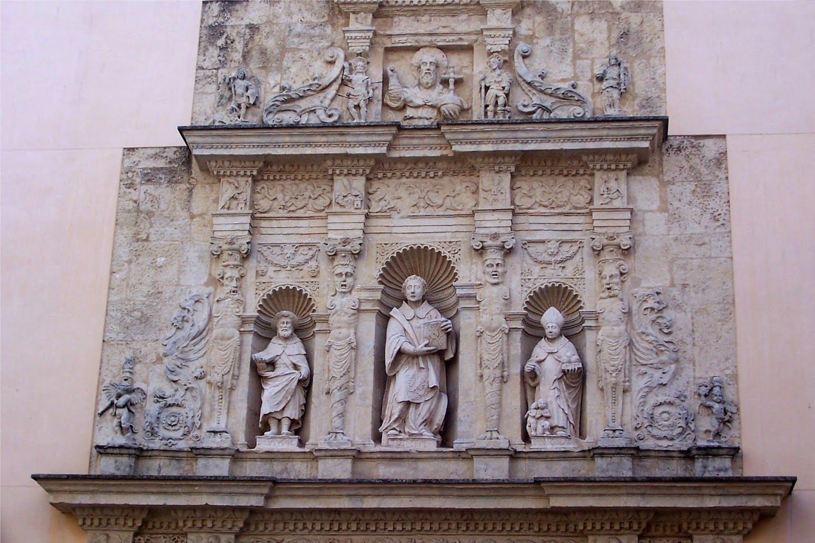 Cuerpo central de la portada